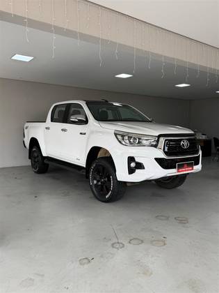 TOYOTA HILUX 2.8 STD 4X4 CD 16V DIESEL 4P MANUAL